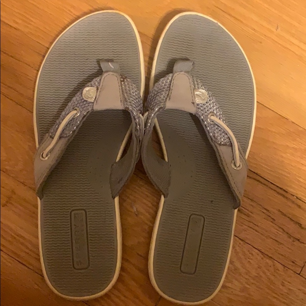 Women’s Sperry flip flops